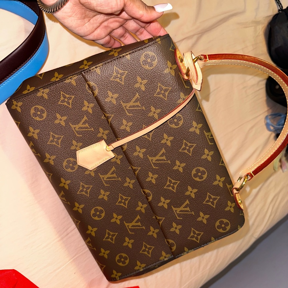 Louis Vuitton Culny MM 2020